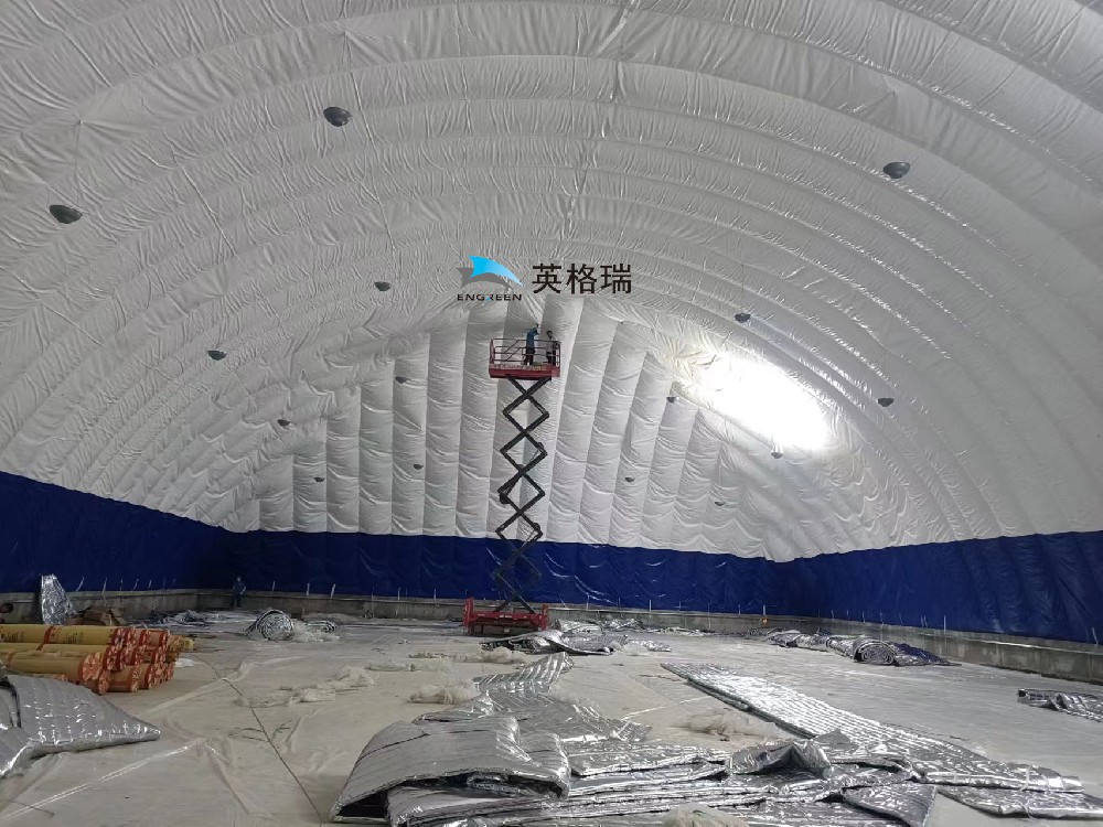 氣膜館內(nèi)為什么要安裝保溫棉呢？安裝保溫棉的好處是什么呢？